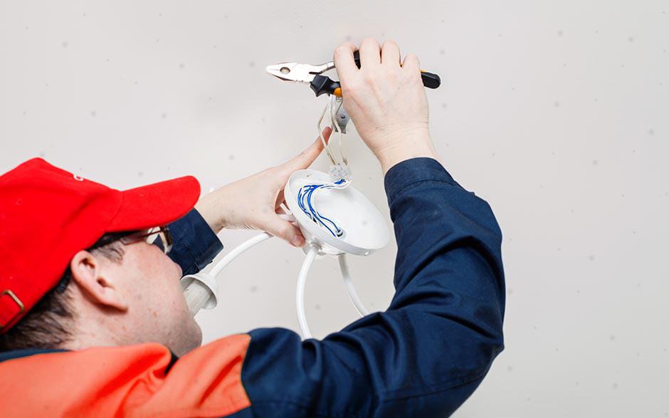 cherche électricien Crosne